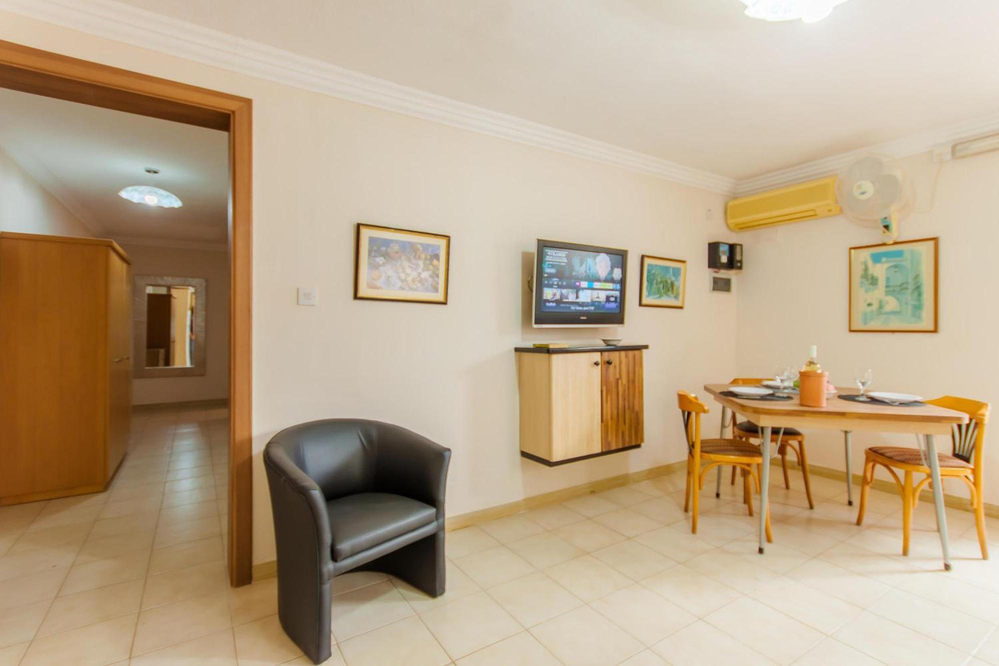 Villa & Pool Apartments In Mellieha Bay Eksteriør bilde
