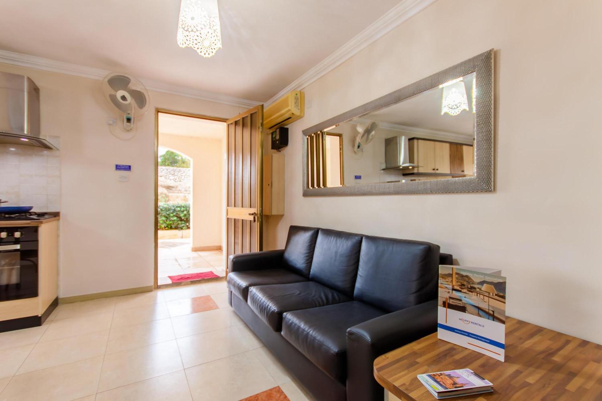 Villa & Pool Apartments In Mellieha Bay Eksteriør bilde